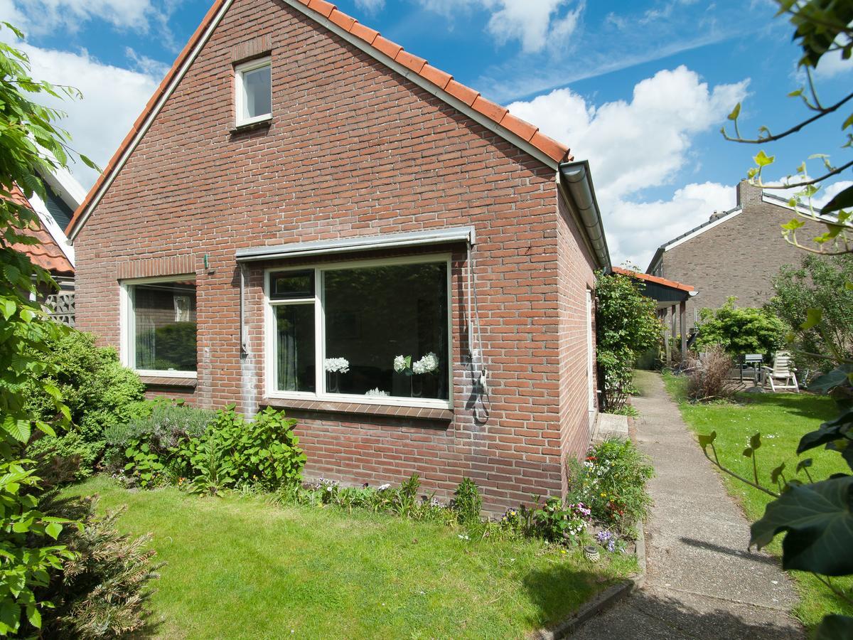 Holiday Home With Covered Terrace Groet Exterior photo